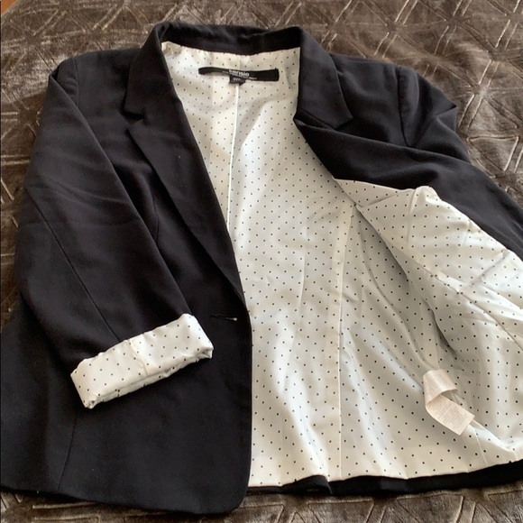 Black Blazer - Picture 2 of 3